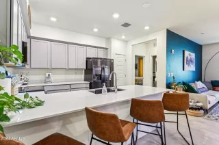 Photo #4: 6785236 Listing 