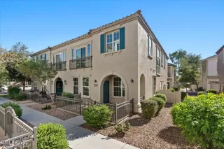 Photo #6: 6785265 Listing