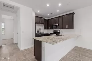 Photo #2: 6785559 Listing