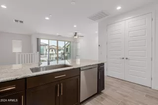 Photo #5: 6785559 Listing