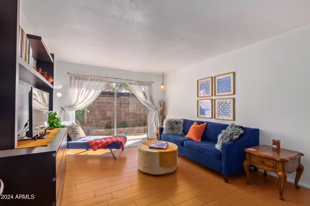 MLS: 6786079 Condo For Sale