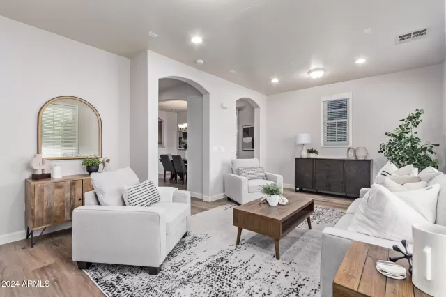 MLS: 6786132 Condo For Sale