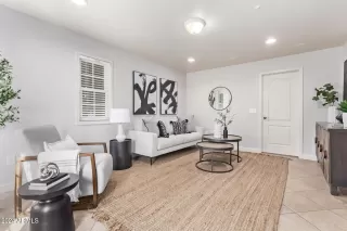 Photo #4: 6786132 Listing