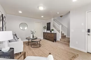 Photo #6: 6786132 Listing