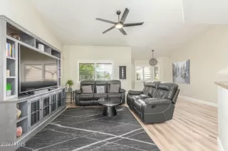 Photo #6: 6786433 Listing