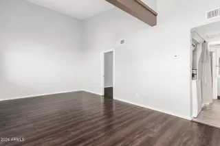 Photo #4: 6786440 Listing 