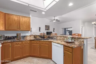 Photo #4: 6786514 Listing