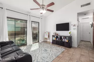 Photo #2: 6786762 Listing