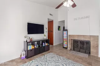 Photo #5: 6786762 Listing