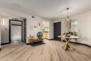 Photo #2: 6786908 Listing 