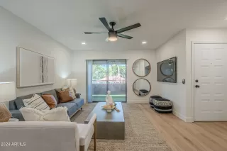 Photo #4: 6786909 Listing 