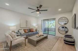 Photo #5: 6786909 Listing 