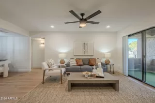 Photo #6: 6786909 Listing 