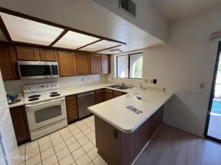 Photo #2: 6787317 Listing