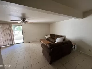 Photo #6: 6787317 Listing