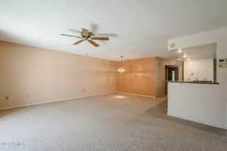 Photo #4: 6787359 Listing