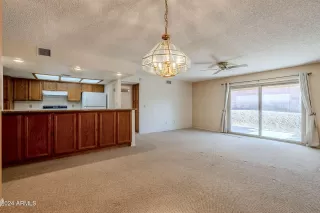 Photo #6: 6787359 Listing