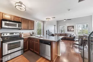 Photo #1: 6788142 Listing 