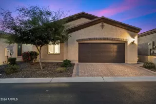 Photo #2: 6788699 Listing