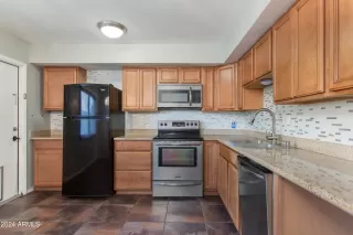 Photo #2: 6789640 Listing