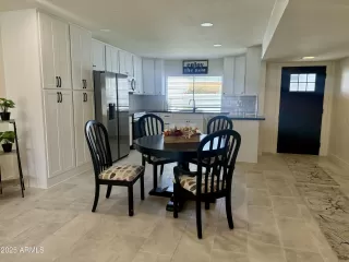 Photo #5: 6790282 Listing