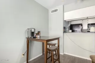 Photo #6: 6790473 Listing