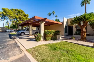 Photo #2: 6790664 Listing