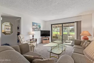 Photo #5: 6790664 Listing