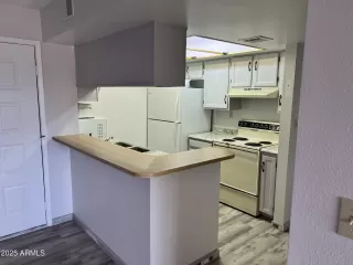 Photo #2: 6790997 Listing 