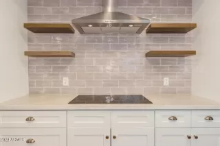 Photo #6: 6791001 Listing