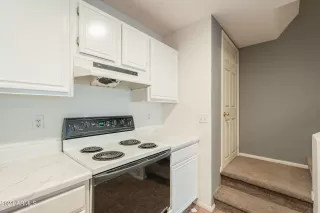 Photo #4: 6791070 Listing