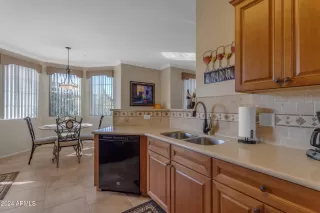 Photo #6: 6791137 Listing