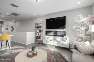 Photo #6: 6791192 Listing 