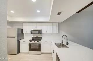 Photo #1: 6791396 Listing