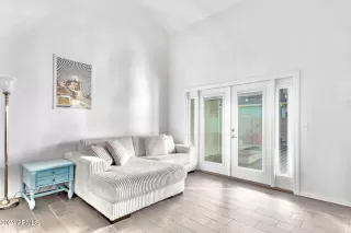 Photo #5: 6791542 Listing