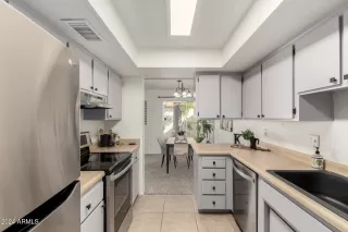 Photo #6: 6791557 Listing