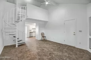 Photo #2: 6791717 Listing