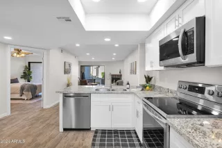 Photo #2: 6791999 Listing