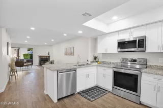 Photo #3: 6791999 Listing