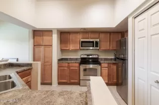 Photo #3: 6792117 Listing