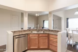 Photo #4: 6792117 Listing