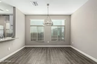 Photo #3: 6792128 Listing