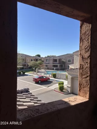 Photo #4: 6792295 Listing