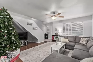 Photo #2: 6792333 Listing