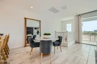 Photo #5: 6792656 Listing