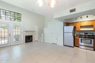 Photo #4: 6793120 Listing