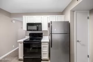 Photo #4: 6793183 Listing