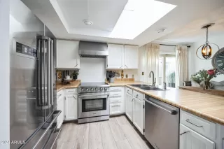 Photo #5: 6793185 Listing