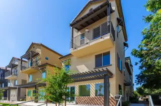 Photo #2: 6793913 Listing 