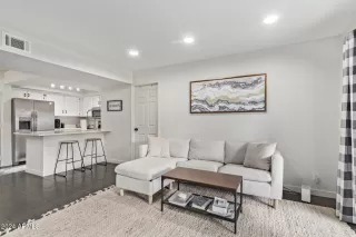 Photo #3: 6794049 Listing 